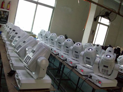 供应舞台灯光 575w摇头灯 电脑摇头灯厂家直销价格低廉质量优越